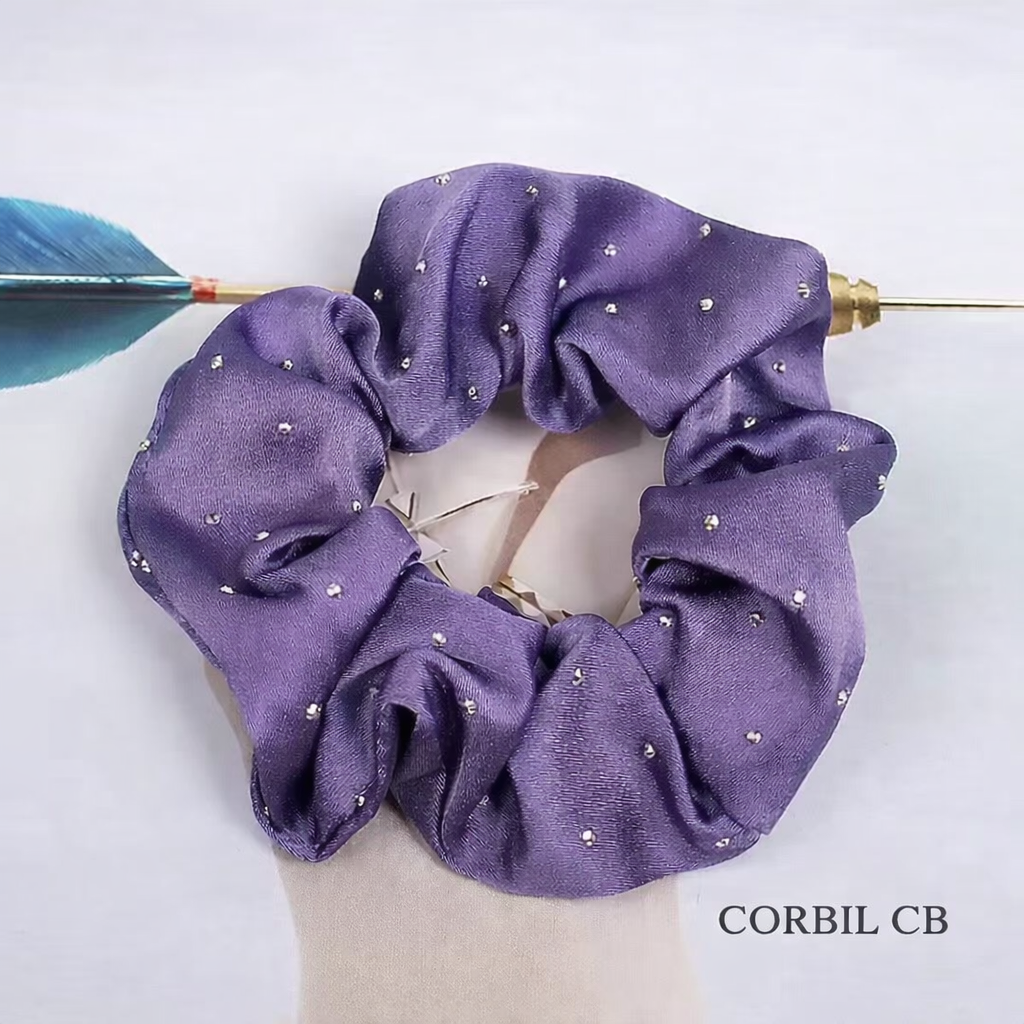 Scrunchie Satinada Premium CORBIL CB – Elegancia y Suavidad en Cada Peinado