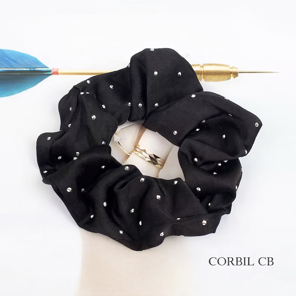 Scrunchie Satinada Premium CORBIL CB – Elegancia y Suavidad en Cada Peinado