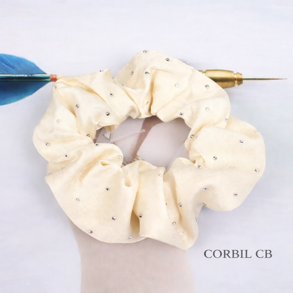 Scrunchie Satinada Premium CORBIL CB – Elegancia y Suavidad en Cada Peinado